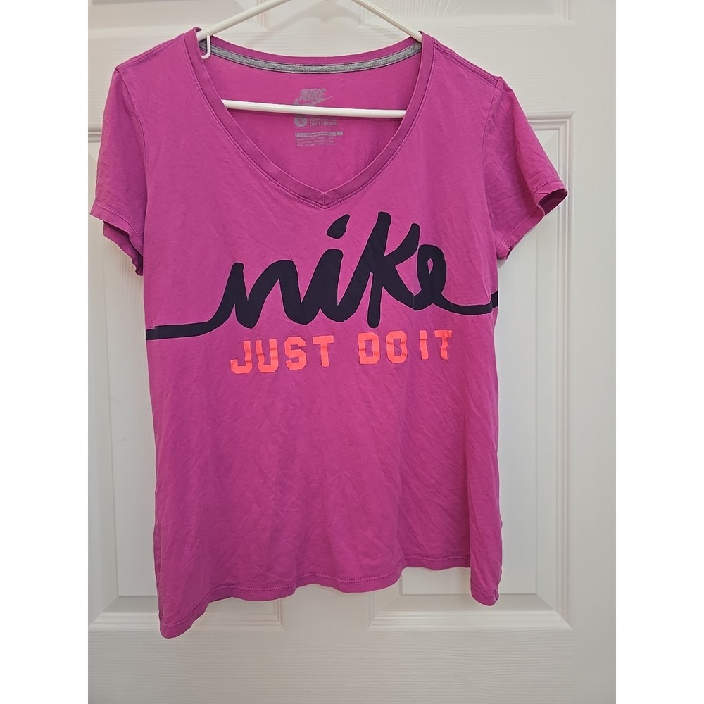 Women's Large Nike Slim Fit T-Shirt
